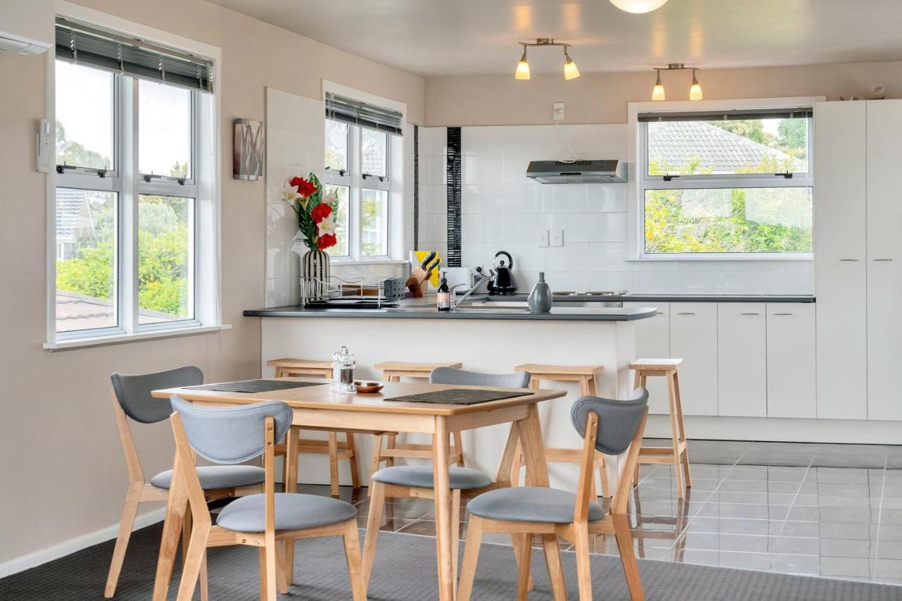 Fabulous Three Bedroom Home In Pakuranga 奥克兰 外观 照片